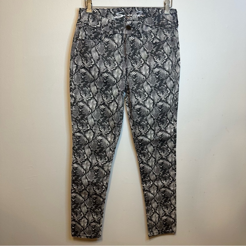 Seven7 Women's Snake Print Skinny Jeans - Black and Gray
